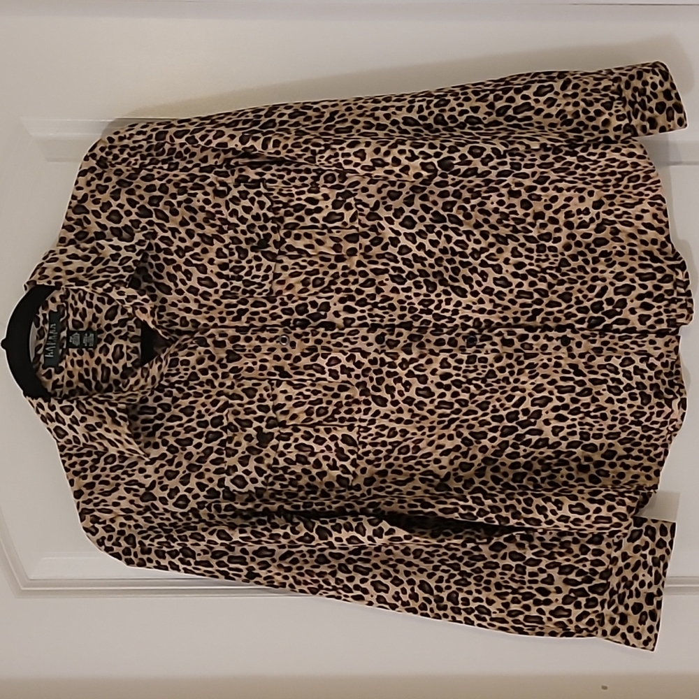 LAUREN leopard button down